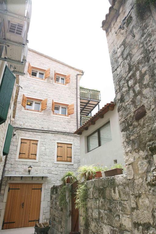 Rooms Beljan Trogir Eksteriør billede