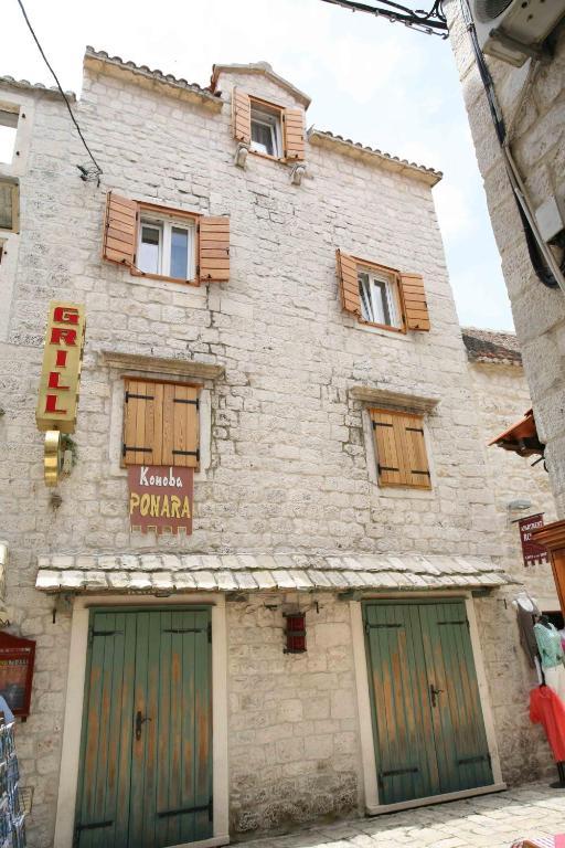 Rooms Beljan Trogir Eksteriør billede